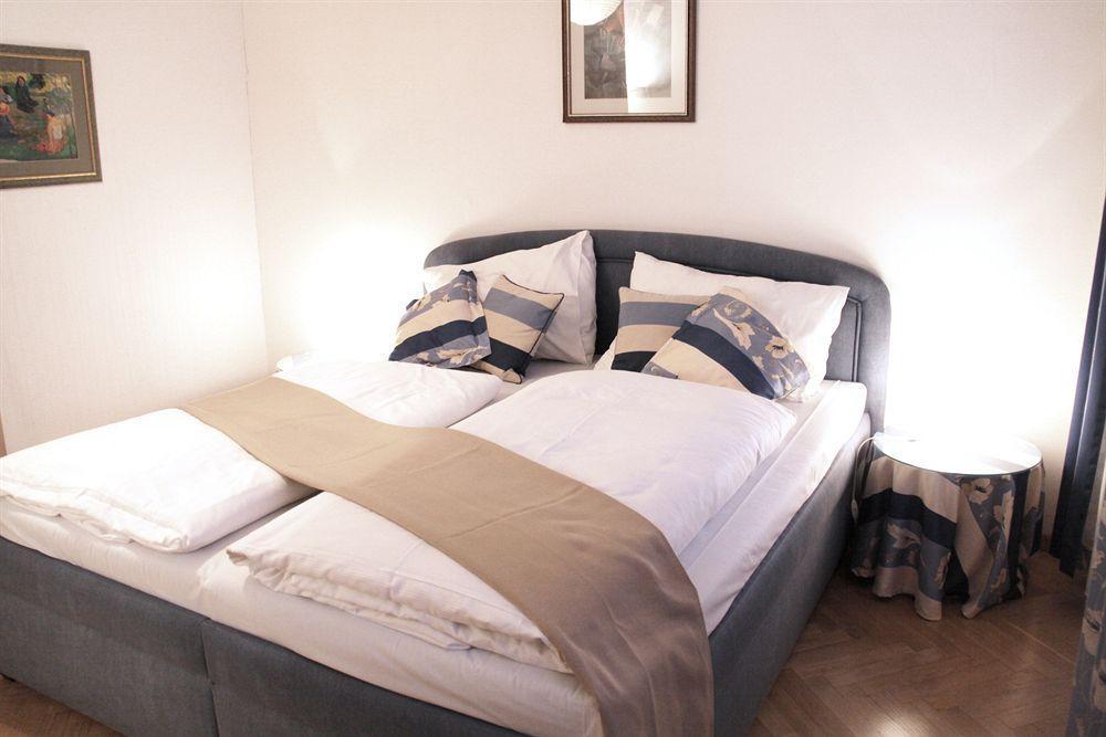 Checkvienna - Edelhof Apartments Luaran gambar