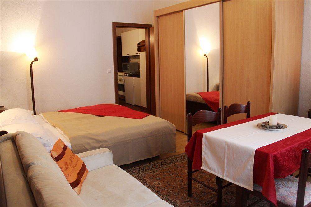 Checkvienna - Edelhof Apartments Luaran gambar