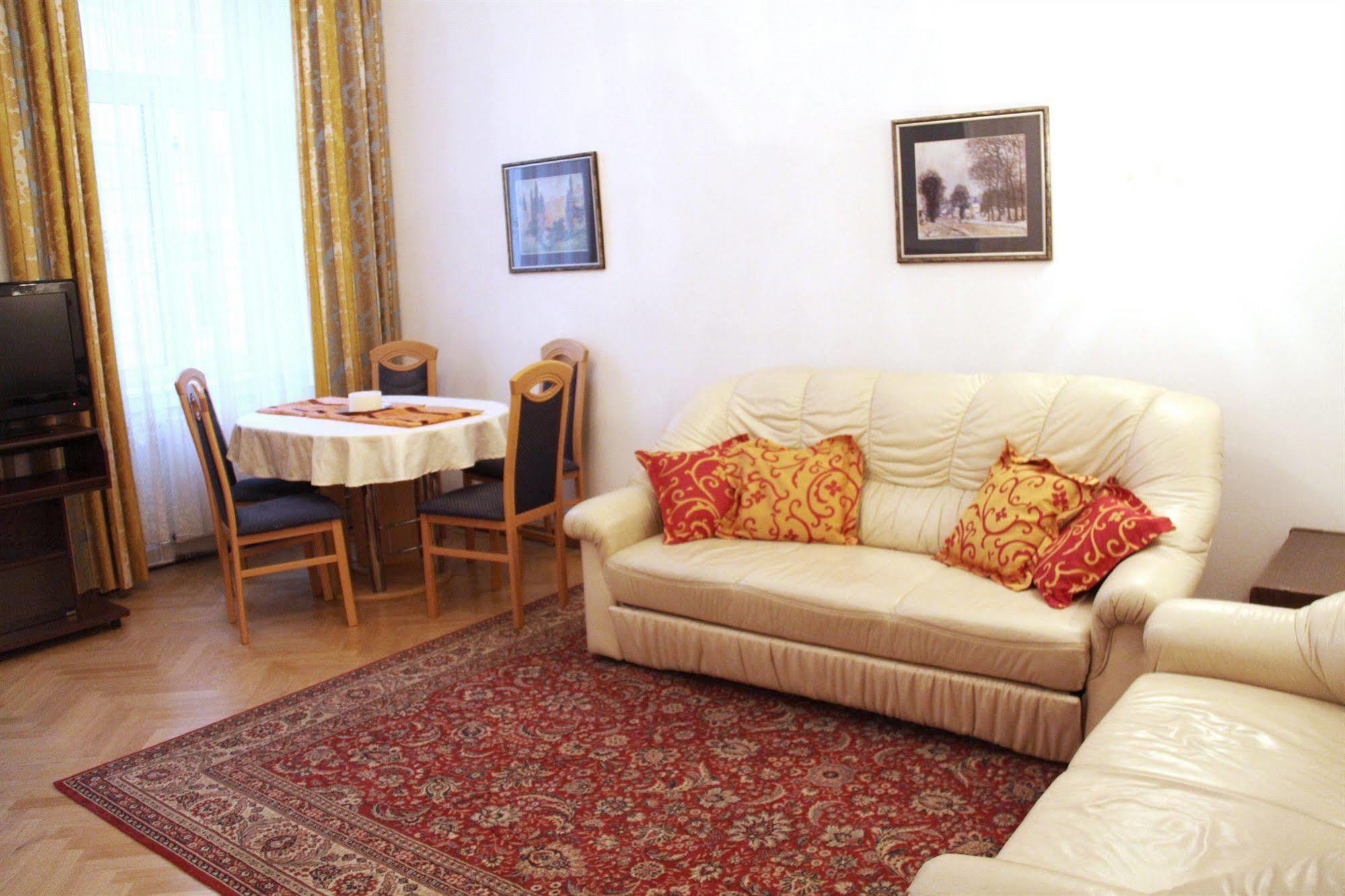 Checkvienna - Edelhof Apartments Luaran gambar