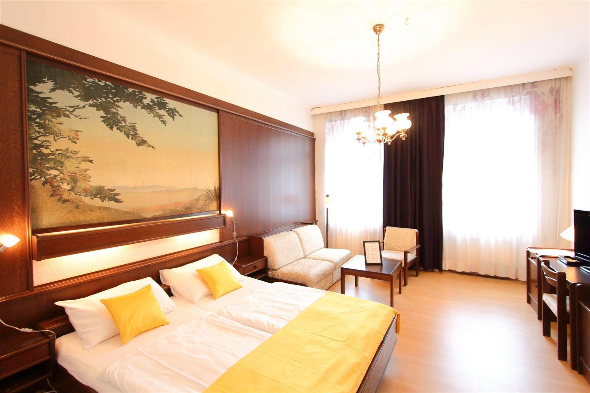 Checkvienna - Edelhof Apartments Luaran gambar