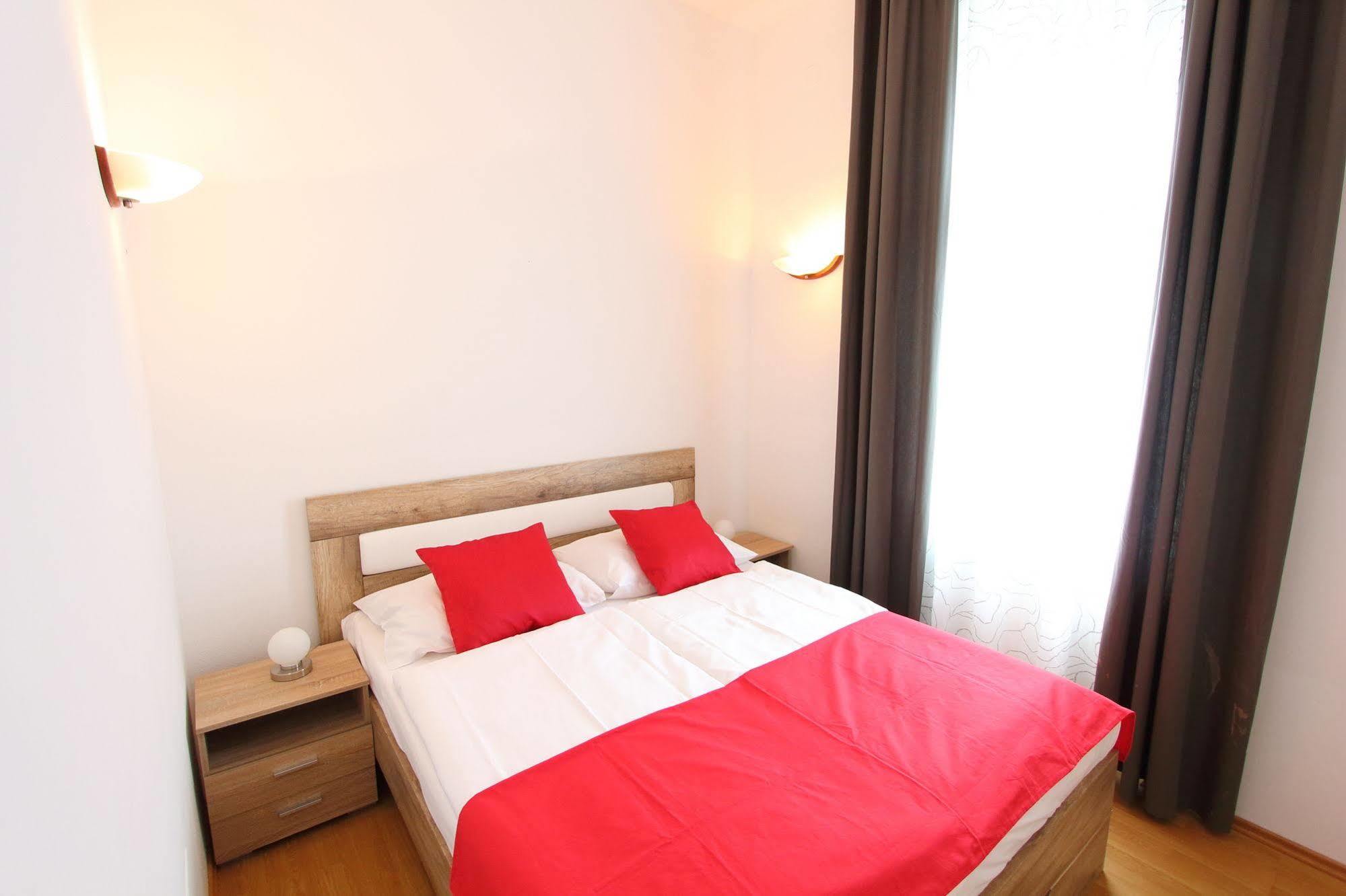 Checkvienna - Edelhof Apartments Luaran gambar