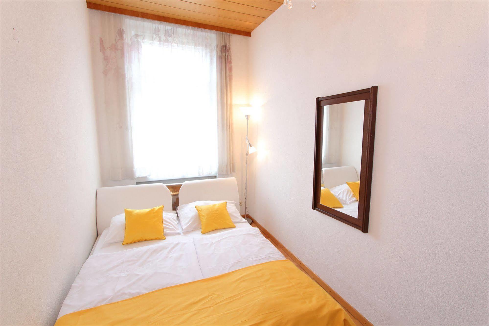 Checkvienna - Edelhof Apartments Luaran gambar